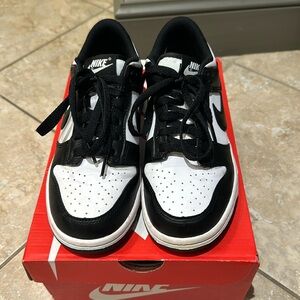 Nike “panda” dunk - 5.5 youth